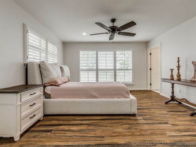 73018 Whispering Oaks Drive, Wagoner, OK 74467