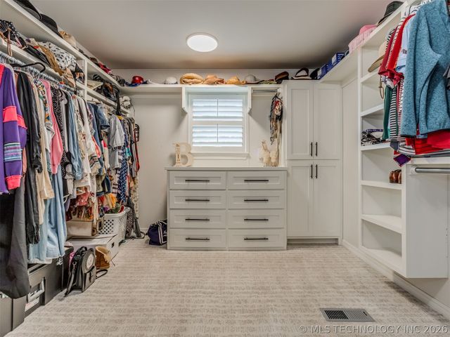 73018 Whispering Oaks Drive, Wagoner, OK 74467