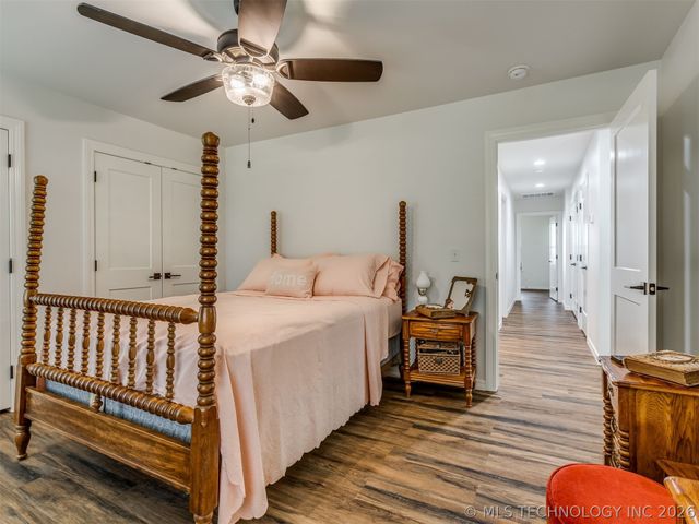 73018 Whispering Oaks Drive, Wagoner, OK 74467