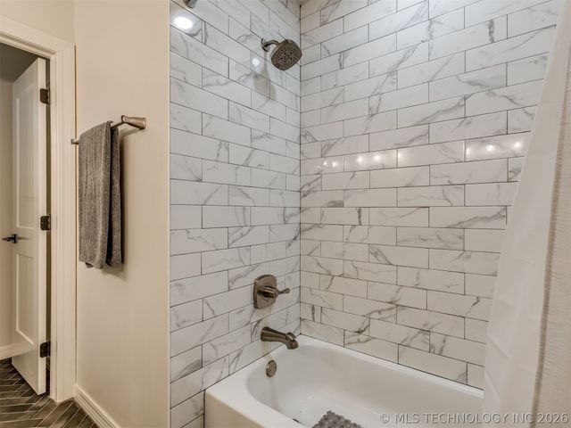 73018 Whispering Oaks Drive, Wagoner, OK 74467