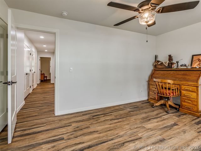 73018 Whispering Oaks Drive, Wagoner, OK 74467