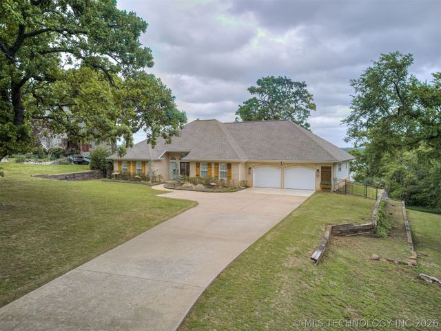 73018 Whispering Oaks Drive, Wagoner, OK 74467