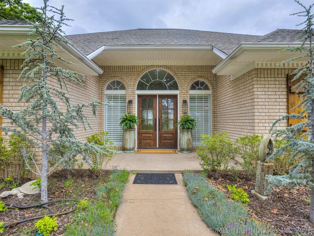 73018 Whispering Oaks Drive, Wagoner, OK 74467
