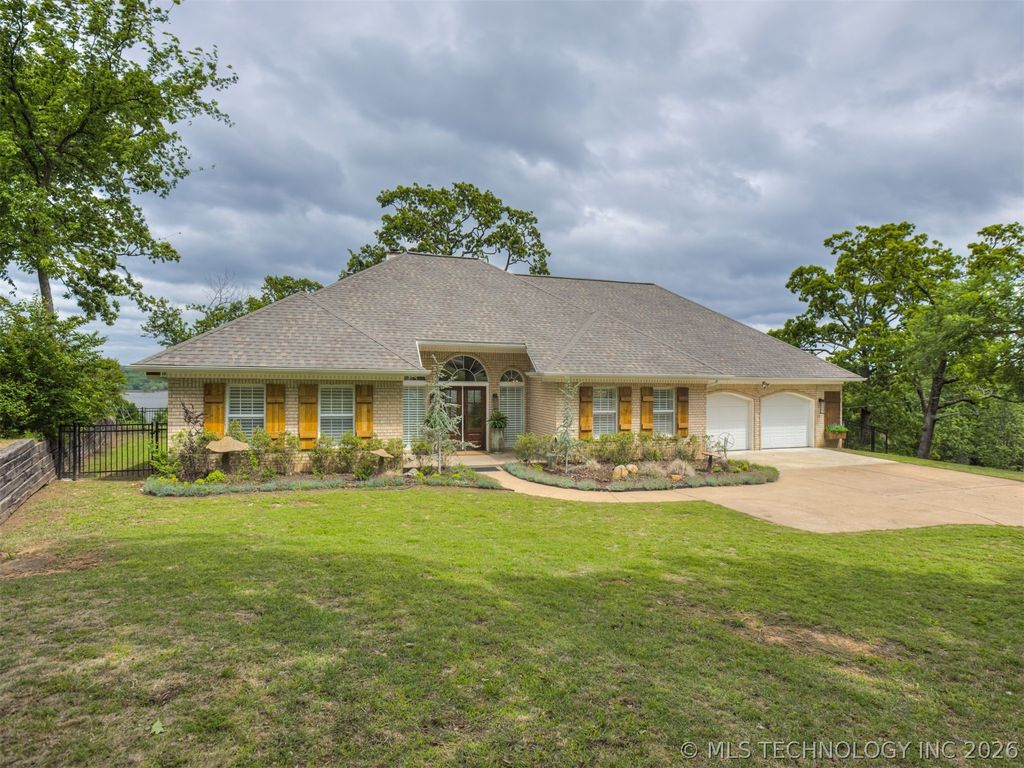 73018 Whispering Oaks Drive, Wagoner, OK 74467