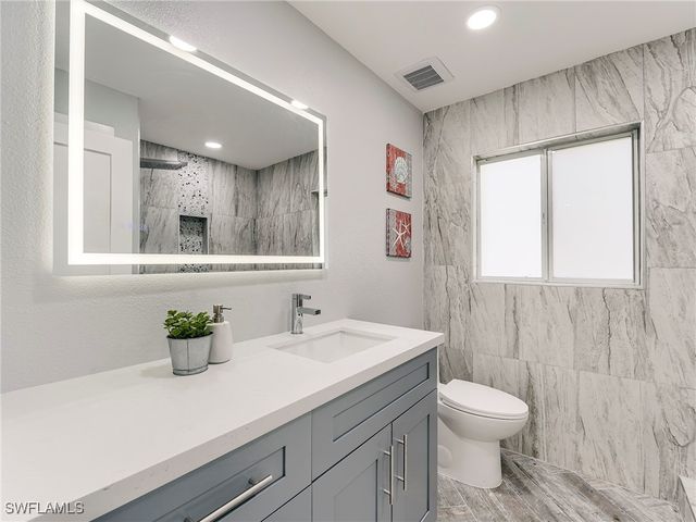 5302 Cortez CT, Cape Coral, FL 33904