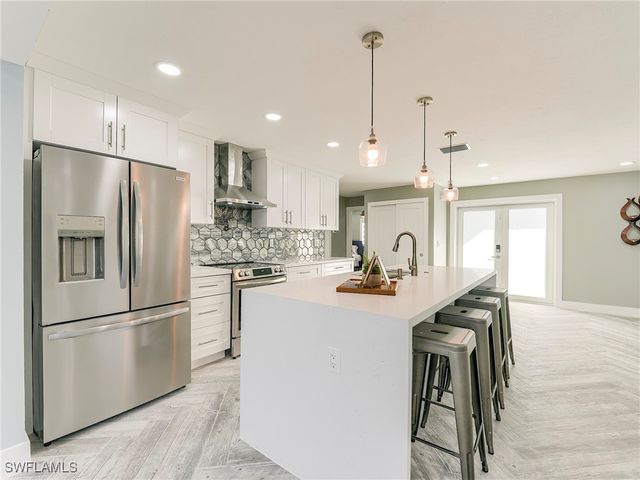 5302 Cortez CT, Cape Coral, FL 33904