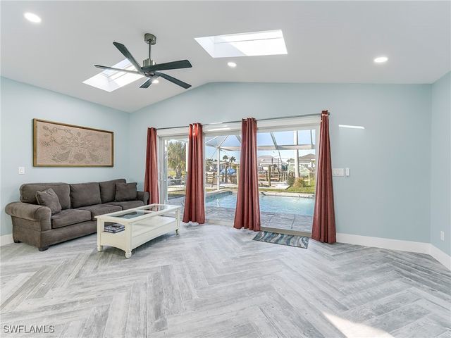 5302 Cortez CT, Cape Coral, FL 33904