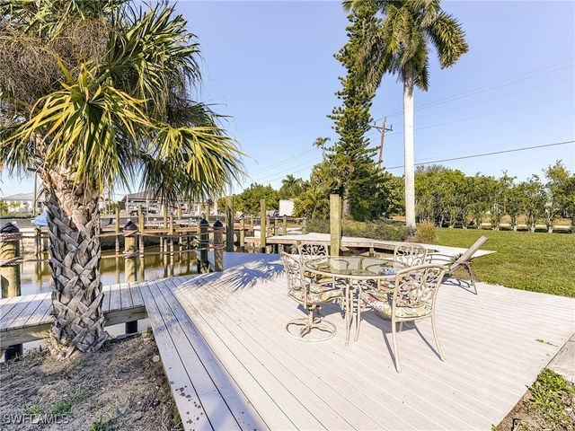 5302 Cortez CT, Cape Coral, FL 33904