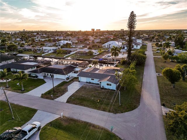 5302 Cortez CT, Cape Coral, FL 33904