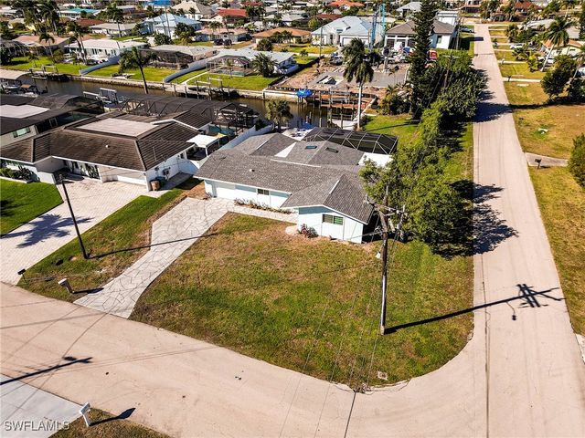 5302 Cortez CT, Cape Coral, FL 33904
