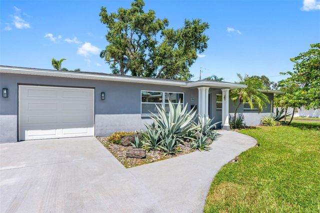439 CAPRI WAY NE, St Petersburg, FL 33704