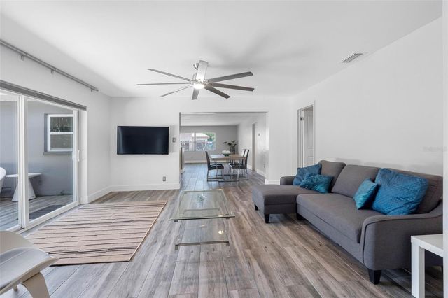 439 CAPRI WAY NE, St Petersburg, FL 33704