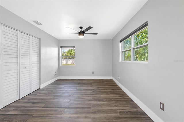 439 CAPRI WAY NE, St Petersburg, FL 33704