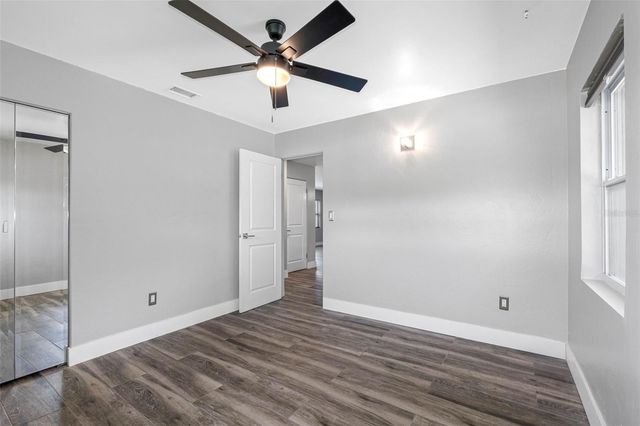 439 CAPRI WAY NE, St Petersburg, FL 33704