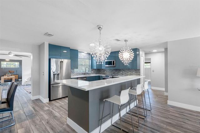 439 CAPRI WAY NE, St Petersburg, FL 33704