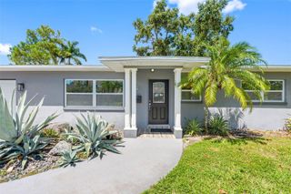 439 CAPRI WAY NE, St Petersburg, FL 33704