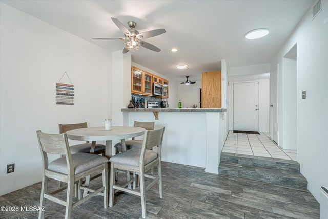5675 N Camino Esplendora Apt 1100, Tucson, AZ 85718