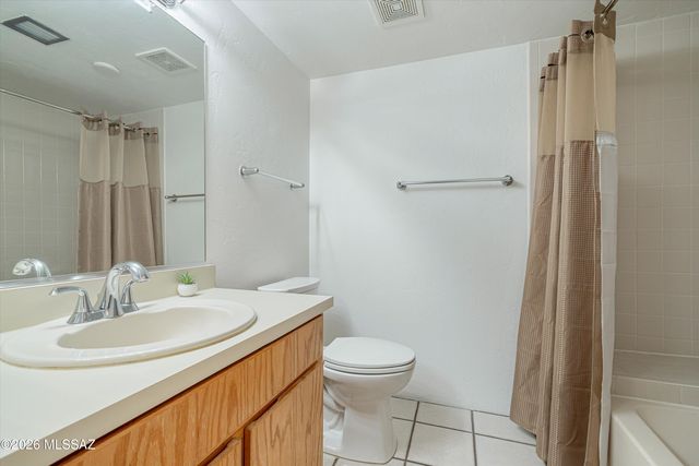 5675 N Camino Esplendora Apt 1100, Tucson, AZ 85718