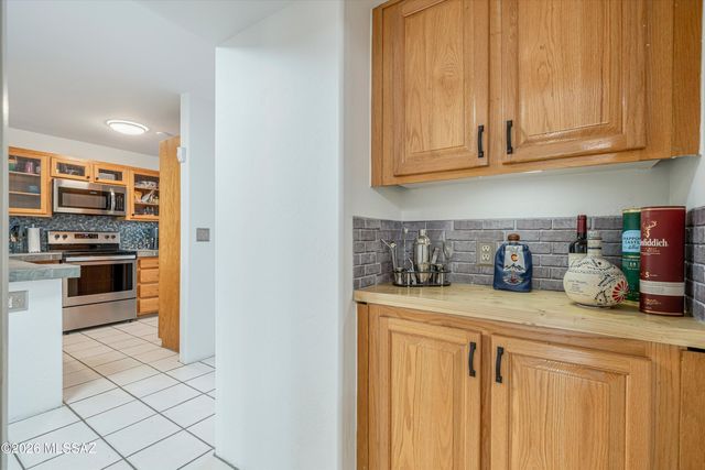 5675 N Camino Esplendora Apt 1100, Tucson, AZ 85718