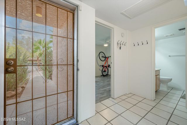 5675 N Camino Esplendora Apt 1100, Tucson, AZ 85718