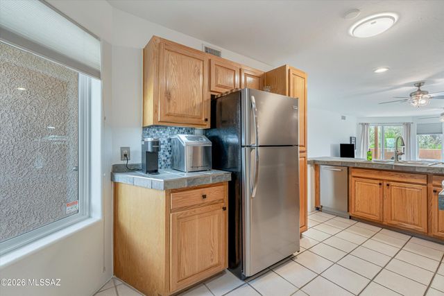 5675 N Camino Esplendora Apt 1100, Tucson, AZ 85718