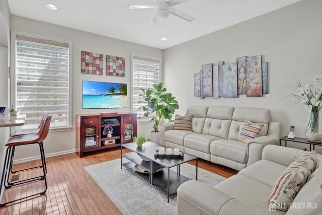 601 Yarrow Circle, South Brunswick, NJ 08810