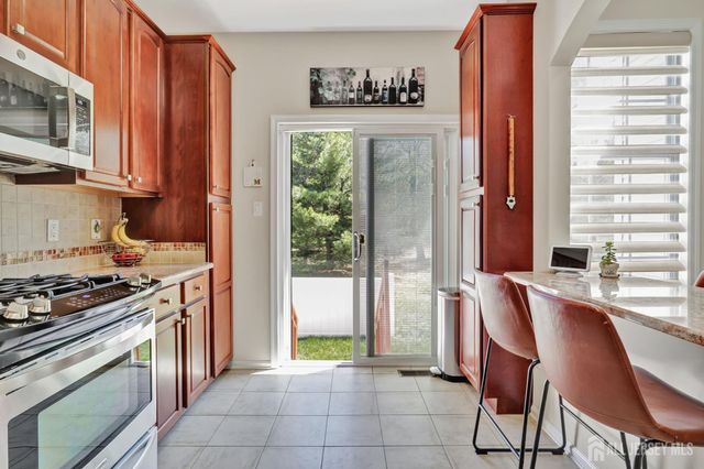 601 Yarrow Circle, South Brunswick, NJ 08810