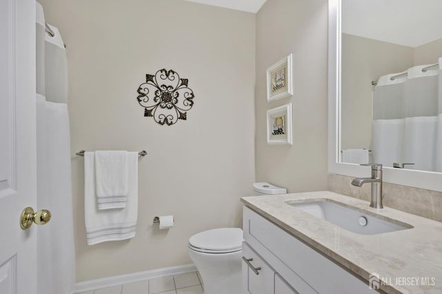 601 Yarrow Circle, South Brunswick, NJ 08810