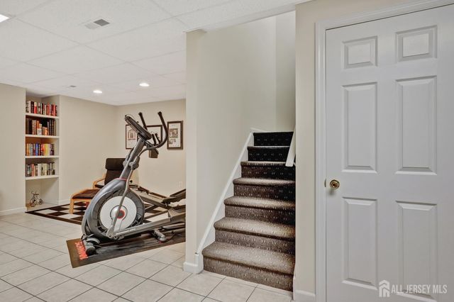 601 Yarrow Circle, South Brunswick, NJ 08810