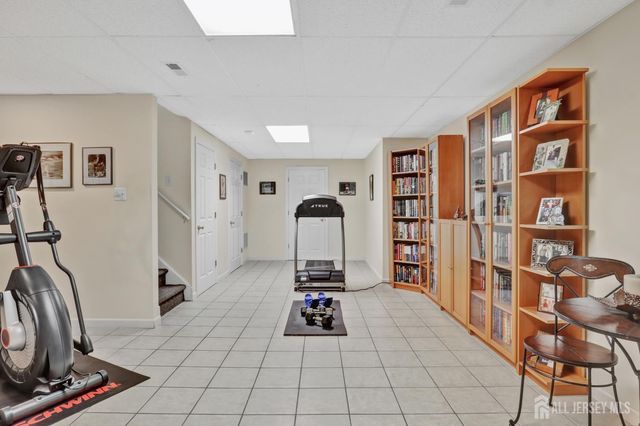 601 Yarrow Circle, South Brunswick, NJ 08810