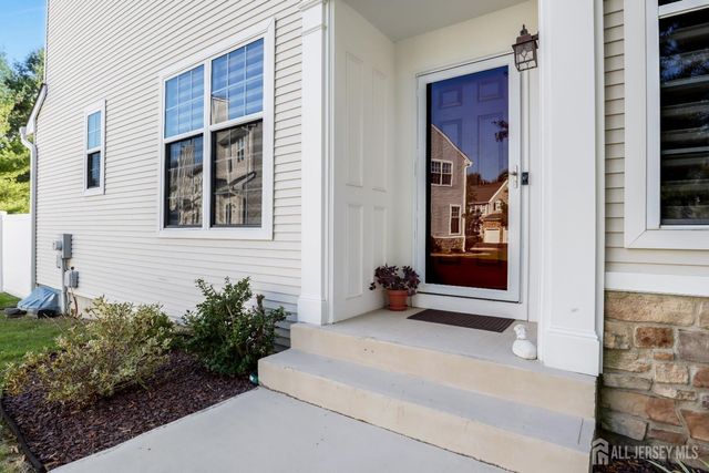 601 Yarrow Circle, South Brunswick, NJ 08810