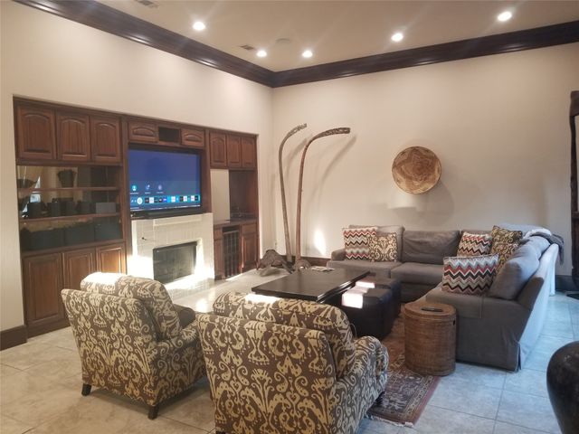 3783 W 5TH Street, Fort Worth, TX 76107