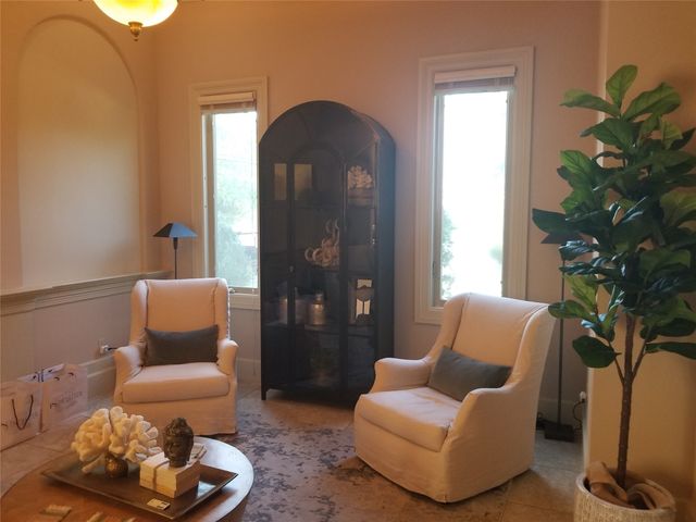 3783 W 5TH Street, Fort Worth, TX 76107