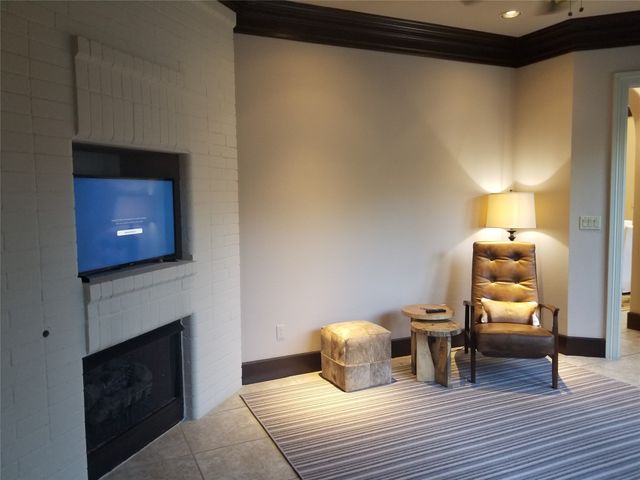 3783 W 5TH Street, Fort Worth, TX 76107