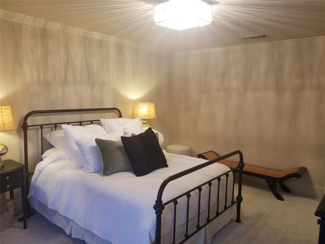 3783 W 5TH Street, Fort Worth, TX 76107