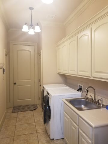 3783 W 5TH Street, Fort Worth, TX 76107