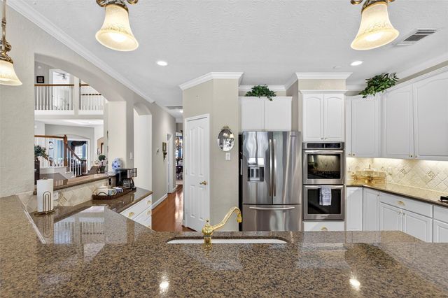 19 Baylark Place, The Woodlands, TX 77382