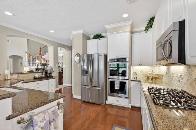 19 Baylark Place, The Woodlands, TX 77382