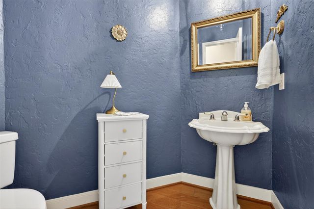 19 Baylark Place, The Woodlands, TX 77382