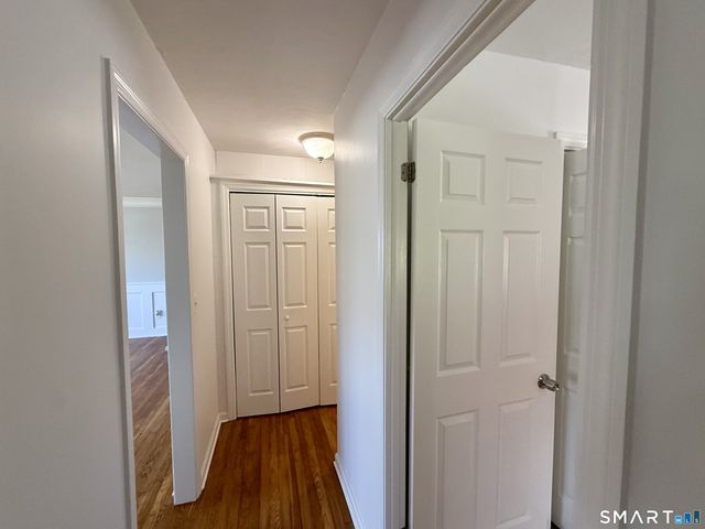 204 Cherry Hill Drive 1B, Bridgeport, CT 06606