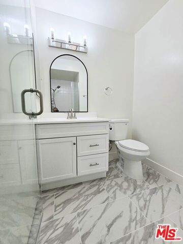 1262 S Barrington Avenue 204, Los Angeles, CA 90025