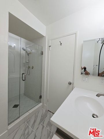 1262 S Barrington Avenue 204, Los Angeles, CA 90025