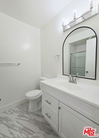 1262 S Barrington Avenue 204, Los Angeles, CA 90025