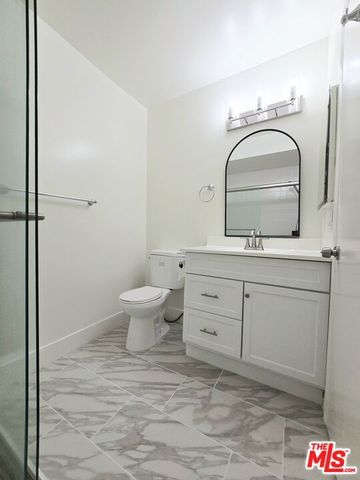 1262 S Barrington Avenue 204, Los Angeles, CA 90025