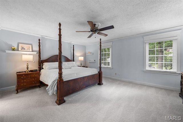 12226 Royal Valley Drive, Creve Coeur, MO 63141