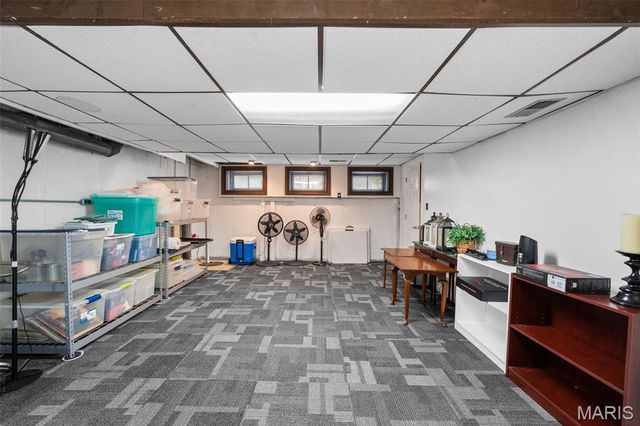 12226 Royal Valley Drive, Creve Coeur, MO 63141