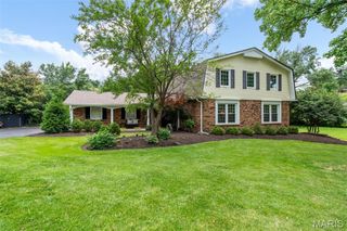 12226 Royal Valley Drive, Creve Coeur, MO 63141