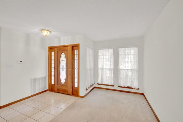 1403 Stone Ridge DR, Taylor, TX 76574