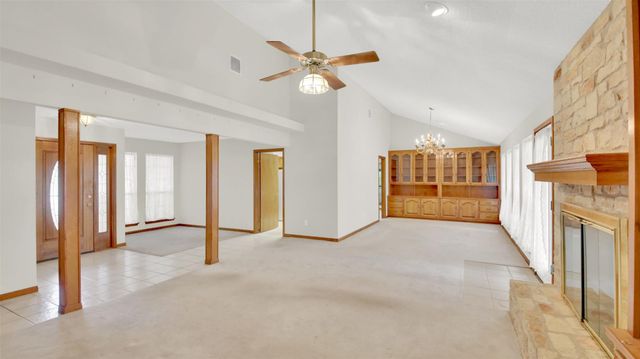 1403 Stone Ridge DR, Taylor, TX 76574