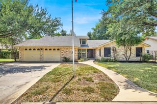 1403 Stone Ridge DR, Taylor, TX 76574